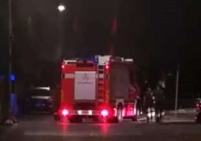 Magenta: container in fiamme nel parcheggio dipendenti dell’ospedale Fornaroli