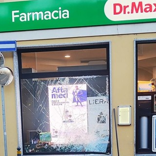 Robecco: vandali nella notte spaccano la vetrina della farmacia di via San Giovanni