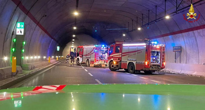 Incendio in galleria sull'A26: traffico bloccato tra Borgomanero e Romagnano Sesia - foto repertorio