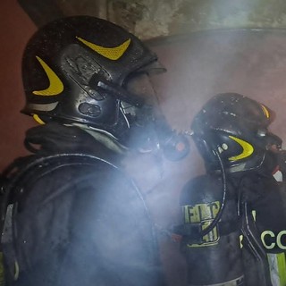 Tragedia a Bologna: incendio in appartamento, morti tre bambini piccoli e la madre