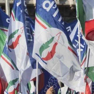 Fiamma tricolore via da simbolo FdI? Il parere dell'esperto