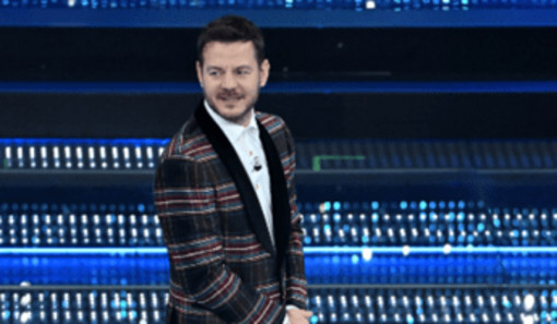 Sanremo 2025, chi è Alessandro Cattelan: il co-conduttore nella finale del Festival