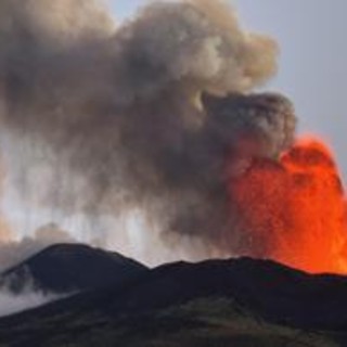 Eruzione Etna, la situazione all'aeroporto di Catania oggi