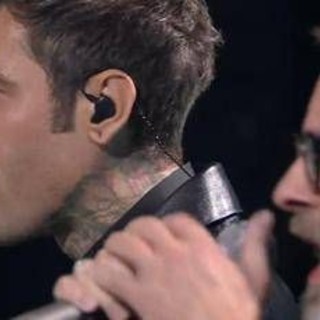 Fedez con Bella Stronza a Sanremo fa mea culpa