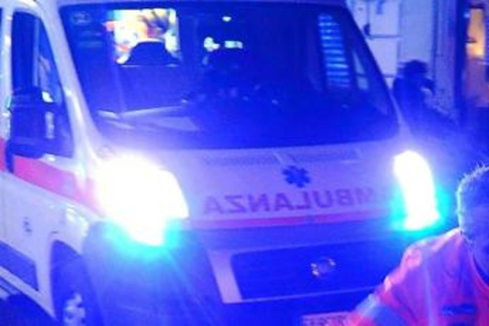 Incidente nel barese, schianto tra auto e camion: morti due giovani