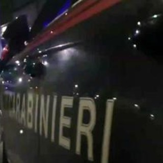 Folle notte a Napoli: 8 stranieri feriti tra risse, spari e coltellate