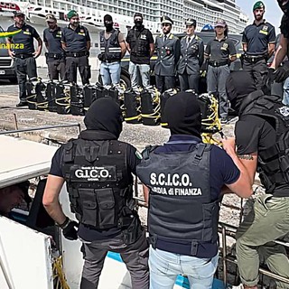 Sequestrati a Catania 540 kg di cocaina per oltre 100 mln, 5 arrestati