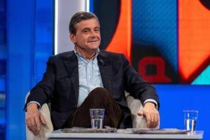 Calenda e la dieta: &quot;Sono dimagrito 24 chili, non sono un fico ma...&quot;